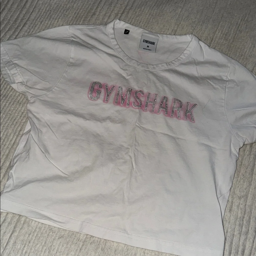 Gymshark Tee with Pink Accents - Picture 1 of 4
